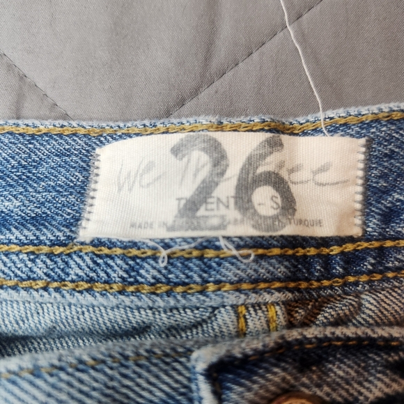 Free People We The Free Distressed Ripped Blue Jeans Light Wash Womens Size 26 - Picture 4 of 10